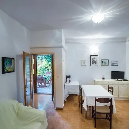 Lucija *
